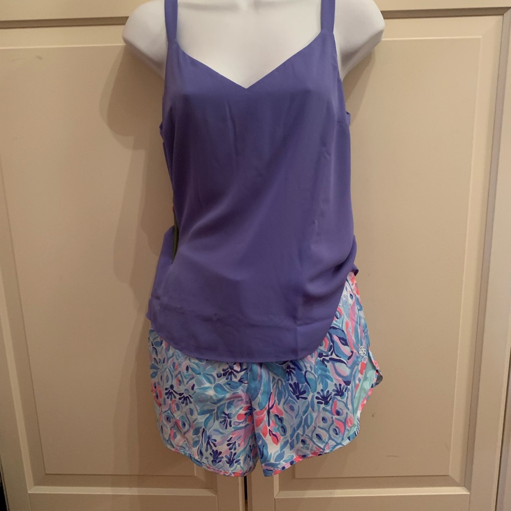 Lilly Pulitzer Luxletic 4” Ocean Trail Shorts Size medium.